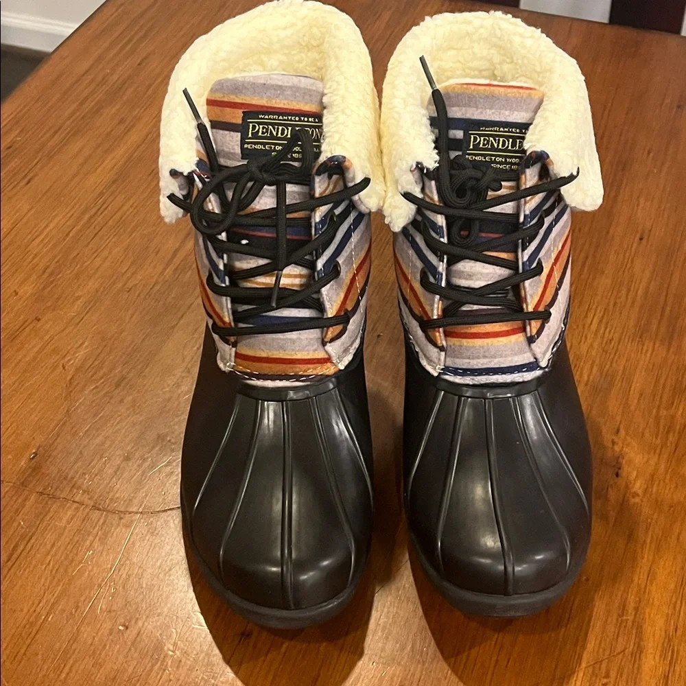 Pendleton Bridger Stripe Mid Duck Boots new Rain Snow Women’s Size 7